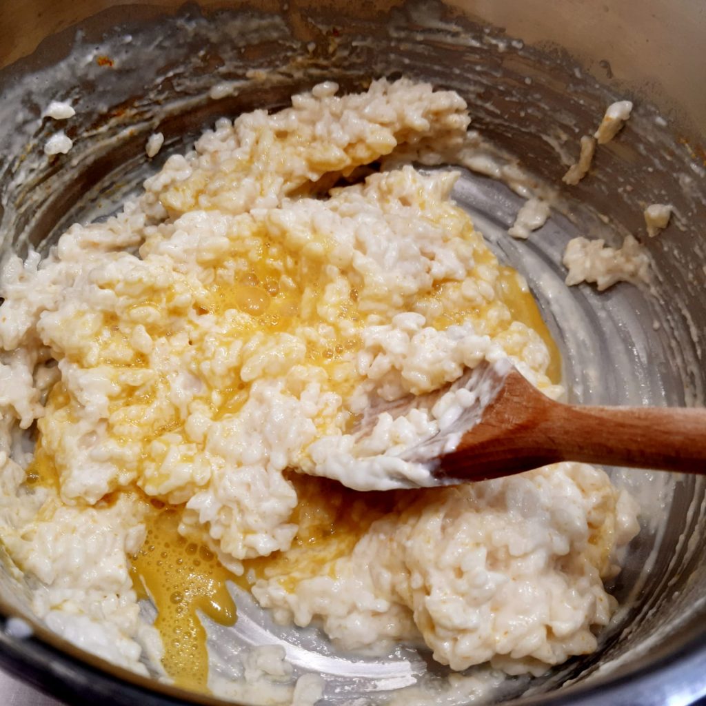 frittelle di riso con zucchero e cannella