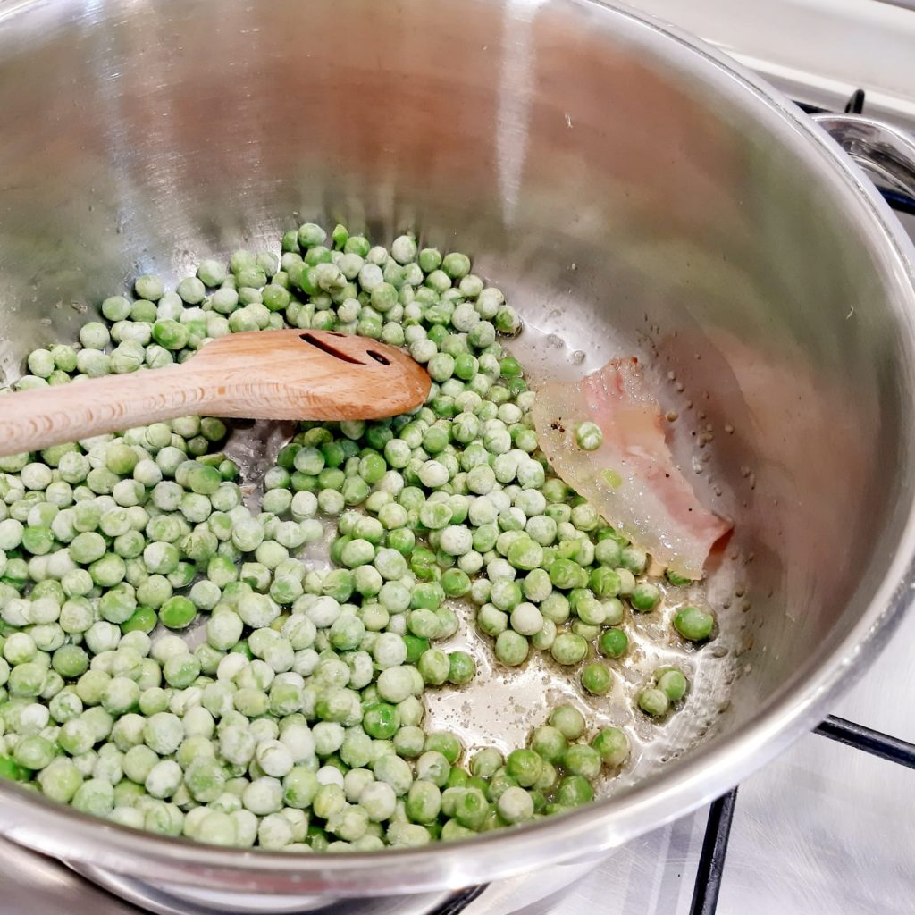 fregula  risottata con piselli