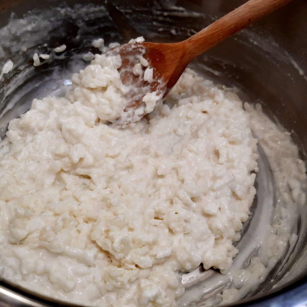 frittelle di riso con zucchero e cannella