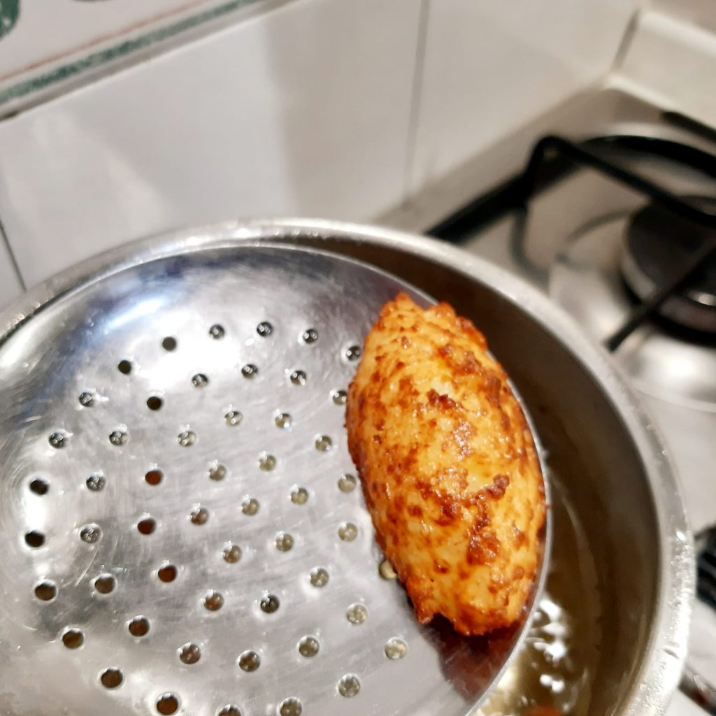 frittelle di riso con zucchero e cannella