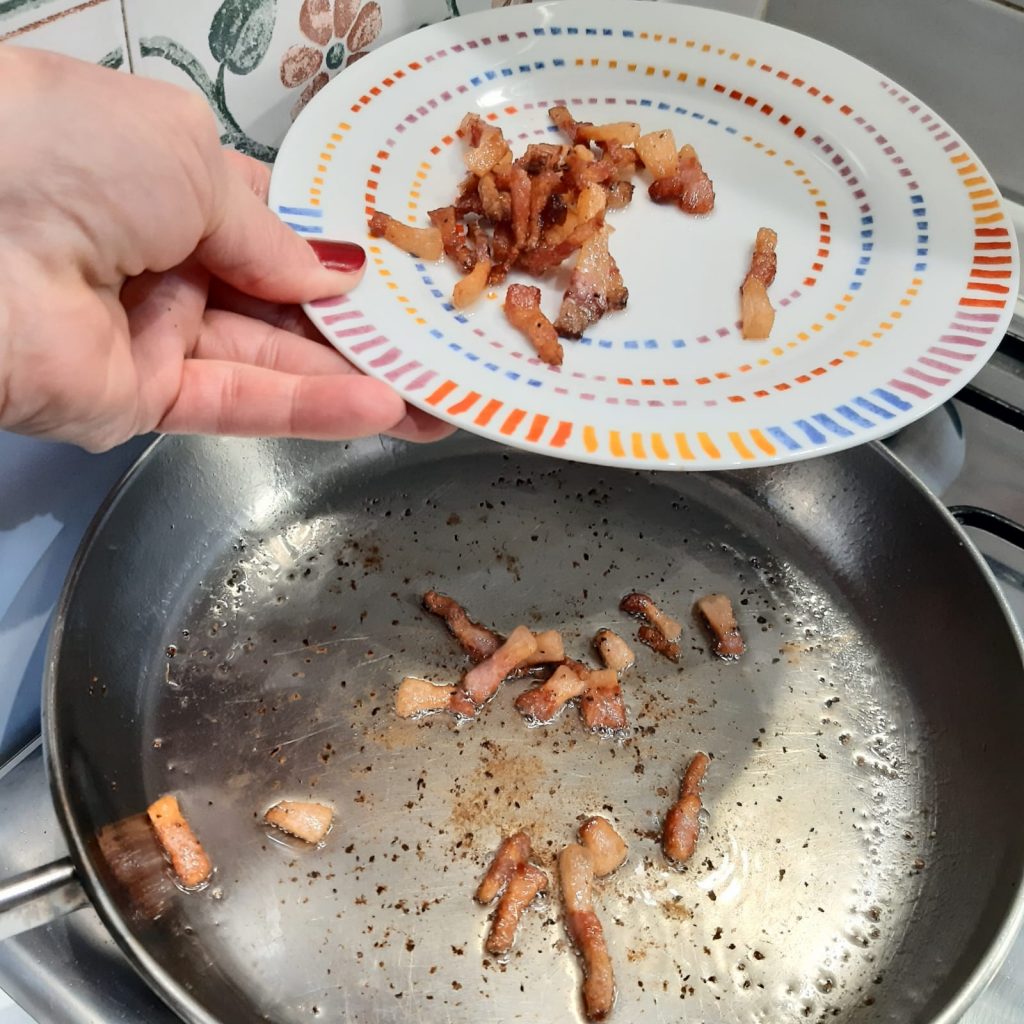 fettuccine fatte in casa con guanciale e carciofi