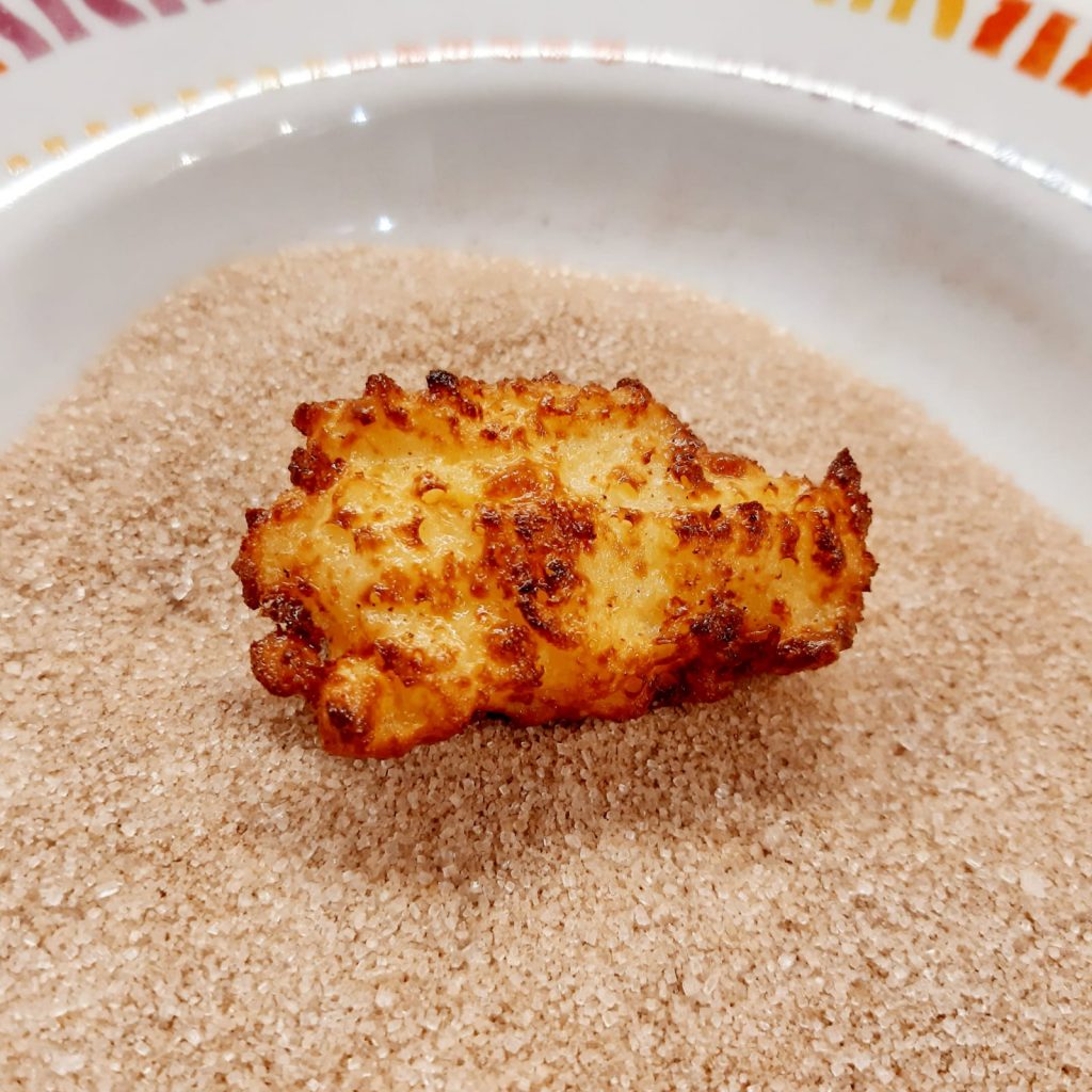 frittelle di riso con zucchero e cannella