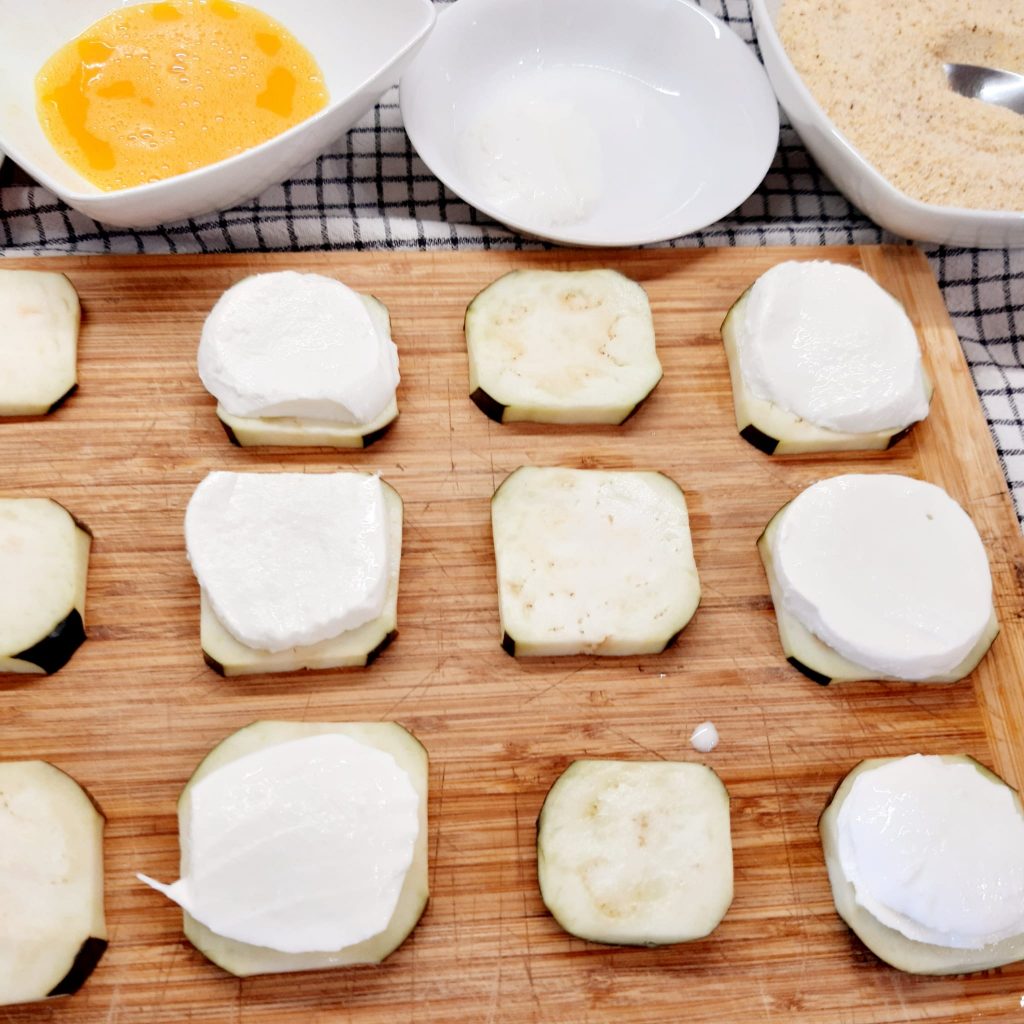 carrozze di melanzane con mozzarella e acciughe