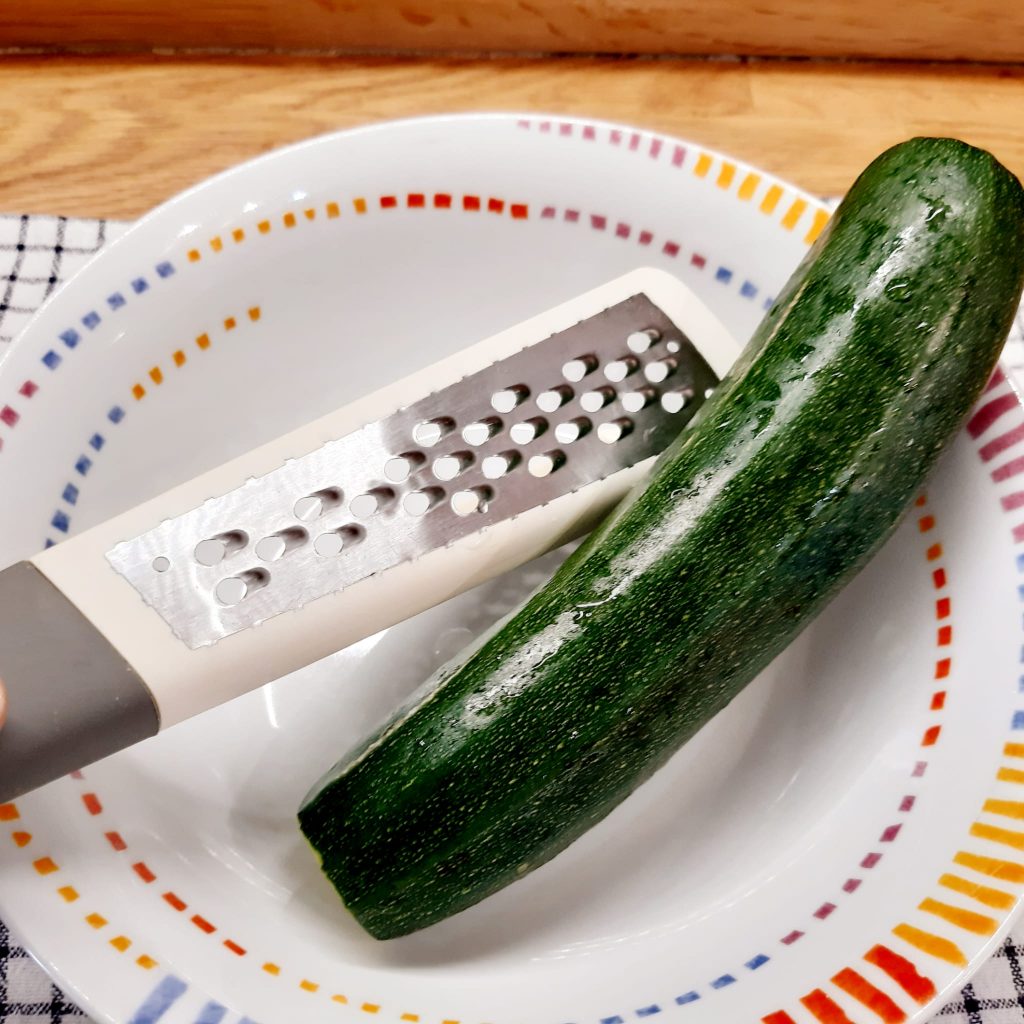 pizzette margherita su tortine di zucchine