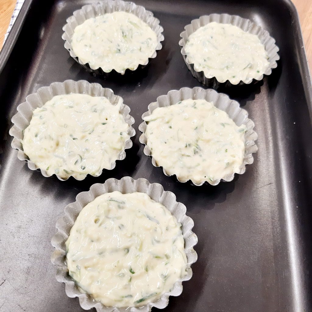 pizzette margherita su tortine di zucchine