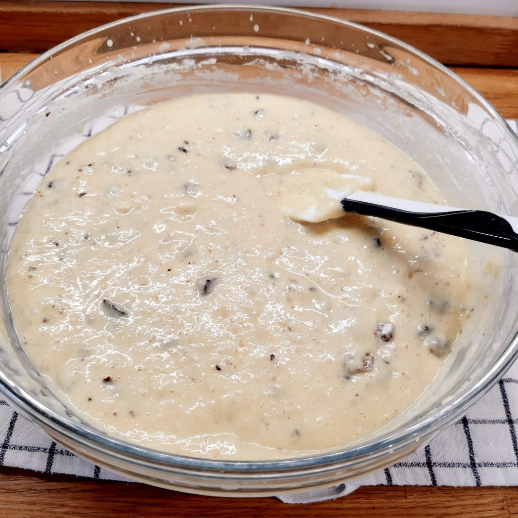 ciambellone di pane con uvetta e cioccolato fondente