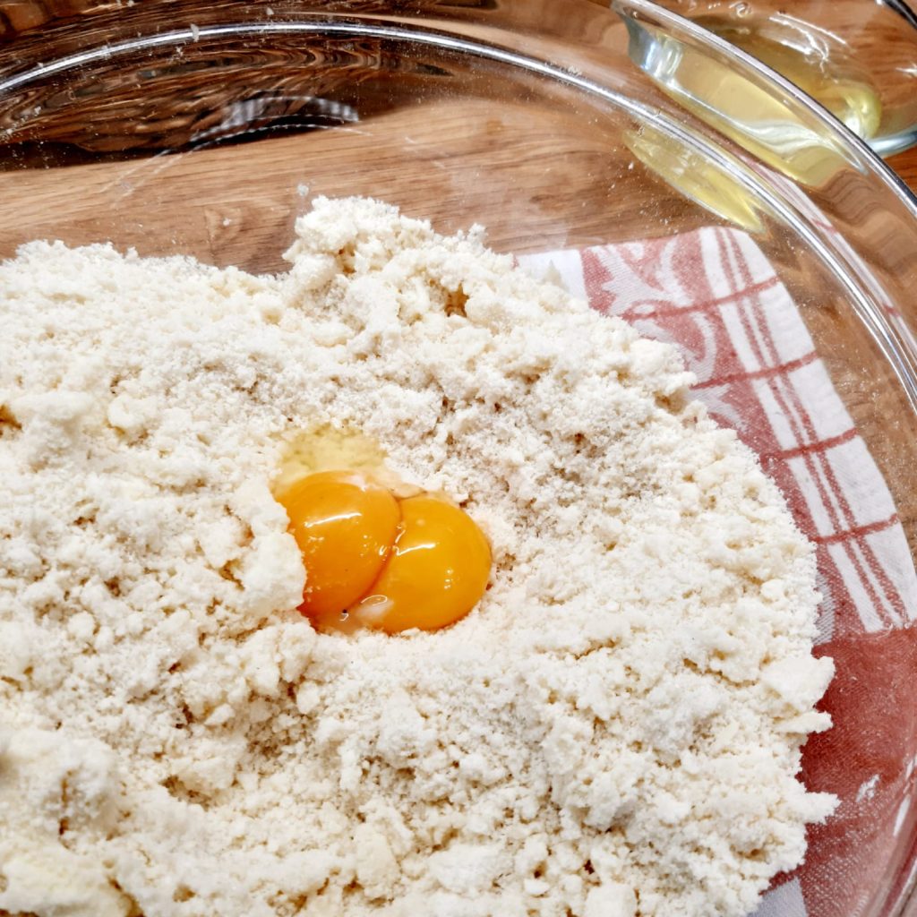 biscotti settembrini con fichi e amaretti