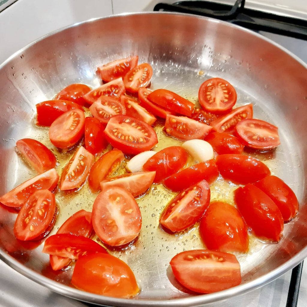 sagne salentine pomodorini e funghi porcini