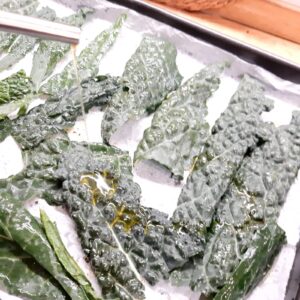 chips di foglie di cavolo nero