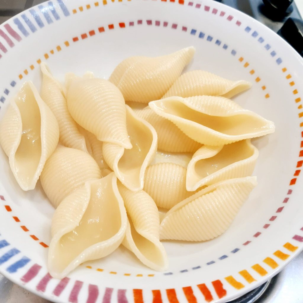 conchiglioni con zucca prosciutto cotto e scamorza