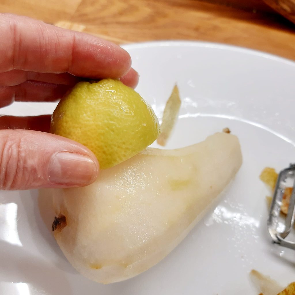 pere al forno con gorgonzola e noci