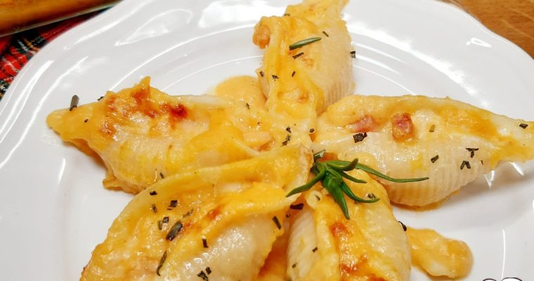 CONCHIGLIONI CON ZUCCA PROSCIUTTO COTTO E SCAMORZA