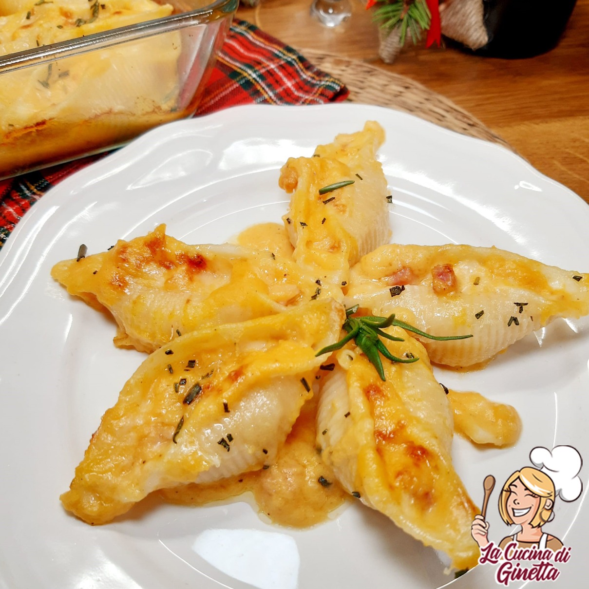 conchiglioni con zucca prosciutto cotto e scamorza