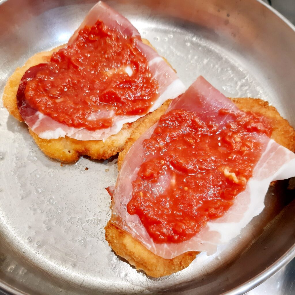 COTOLETTE DI POLLO ALLA BOLOGNESE