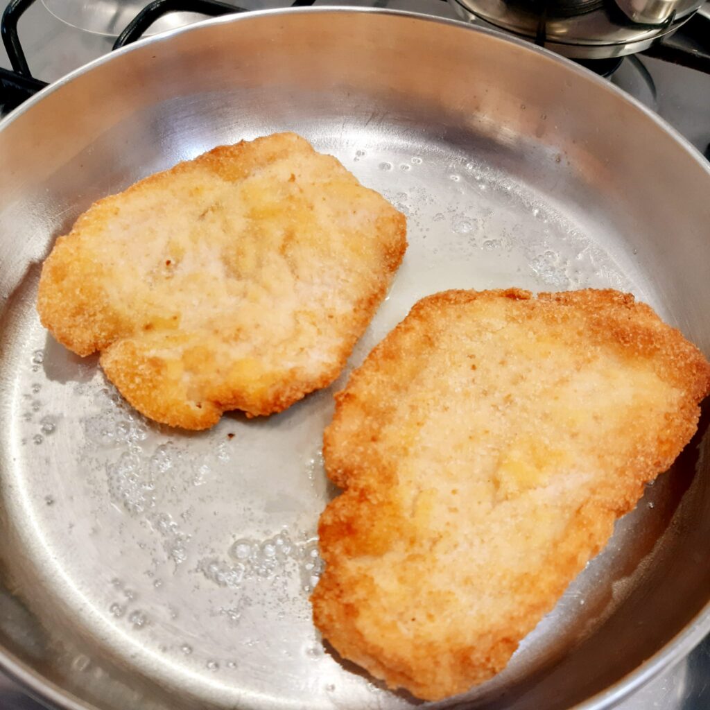 COTOLETTE DI POLLO ALLA BOLOGNESE