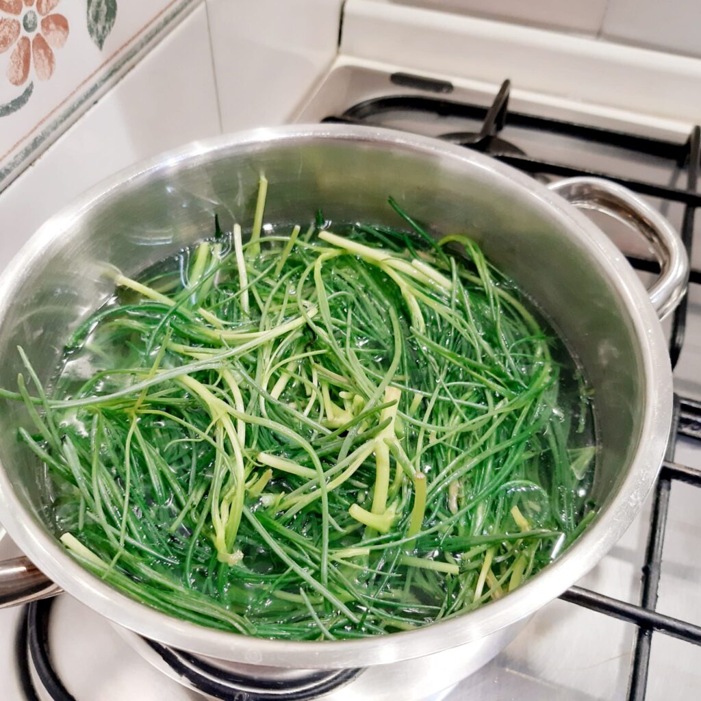 agretti in salsa di alici