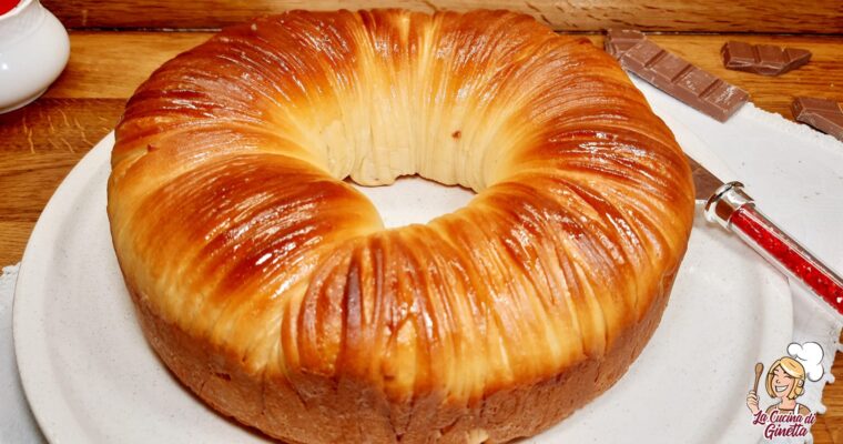 BRIOCHE GOMITOLO CON CUORE DI CIOCCOLATA