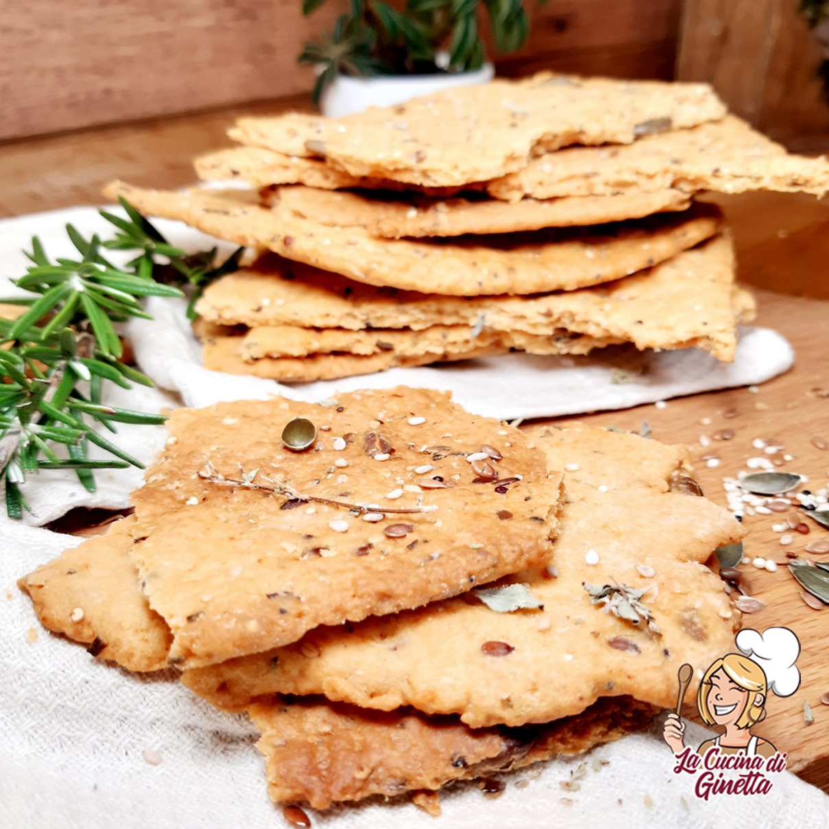 focaccia scrocchiarella con semi e rosmarino