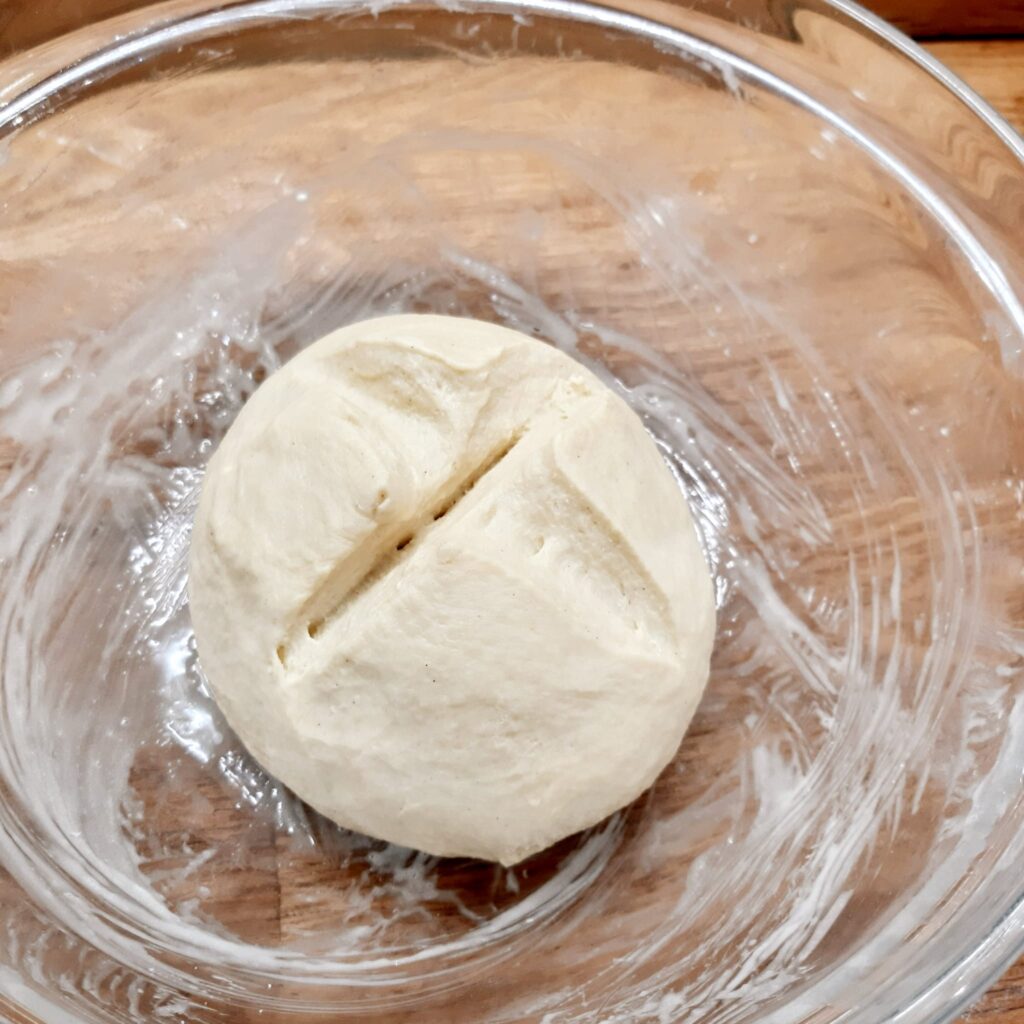 brioche gomitolo con cuore di cioccolata