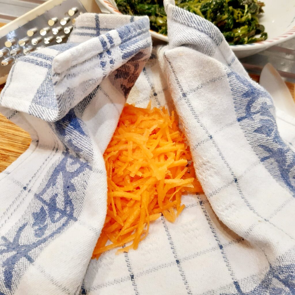 frittelle di borragine carote e formaggio