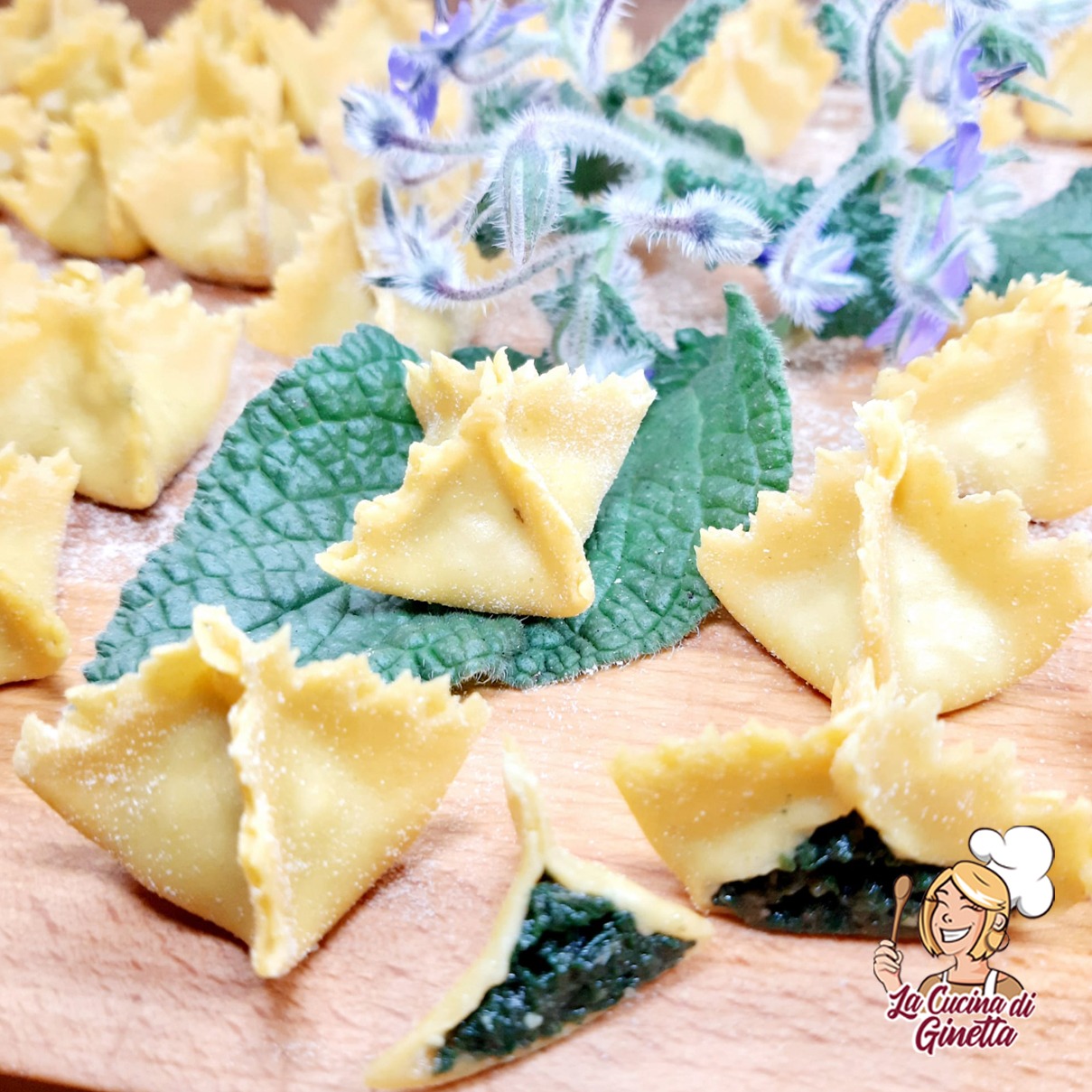 saccottini all'uovo con borragine e pecorino