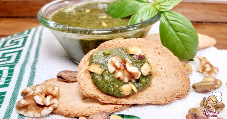 PESTO AL BASILICO CON NOCI E PISTACCHI