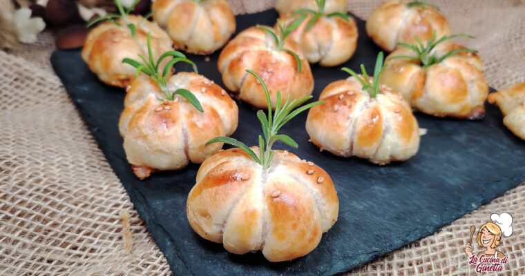 ZUCCHETTE DI SFOGLIA CON RIPIENO DI ZUCCA SALSICCIA E TALEGGIO